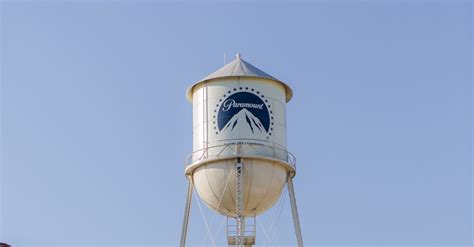 Apollo Valued Paramount at $26 Billion in Overture .
